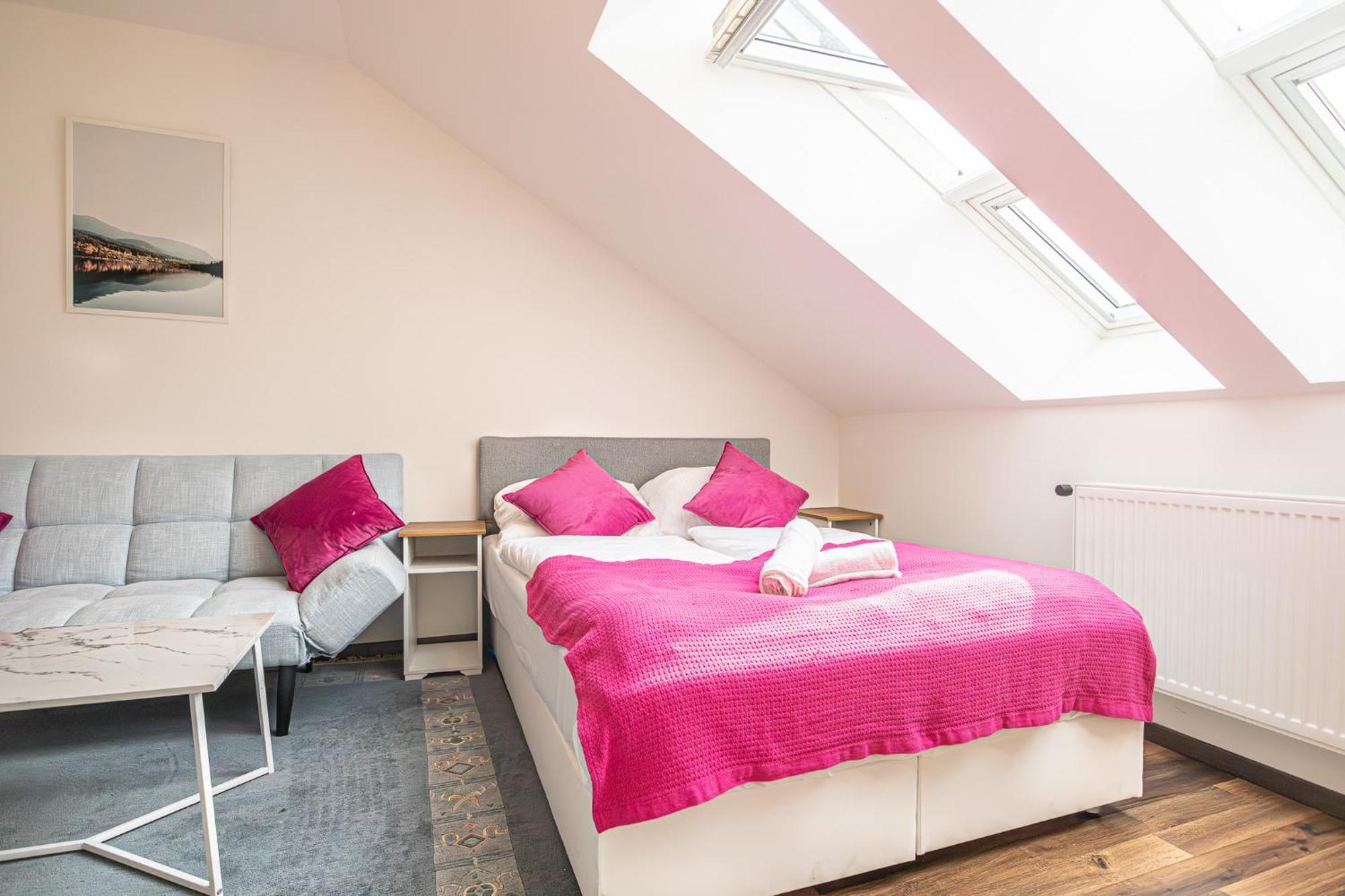 Airy Attic Apt.: Stylish Studio At Penzing Area Vienna Exterior photo